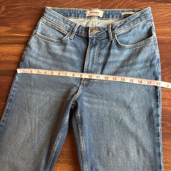 WRANGLER High Rise True Straight Women's Jeans Size 8x34 - Picture 10 of 10